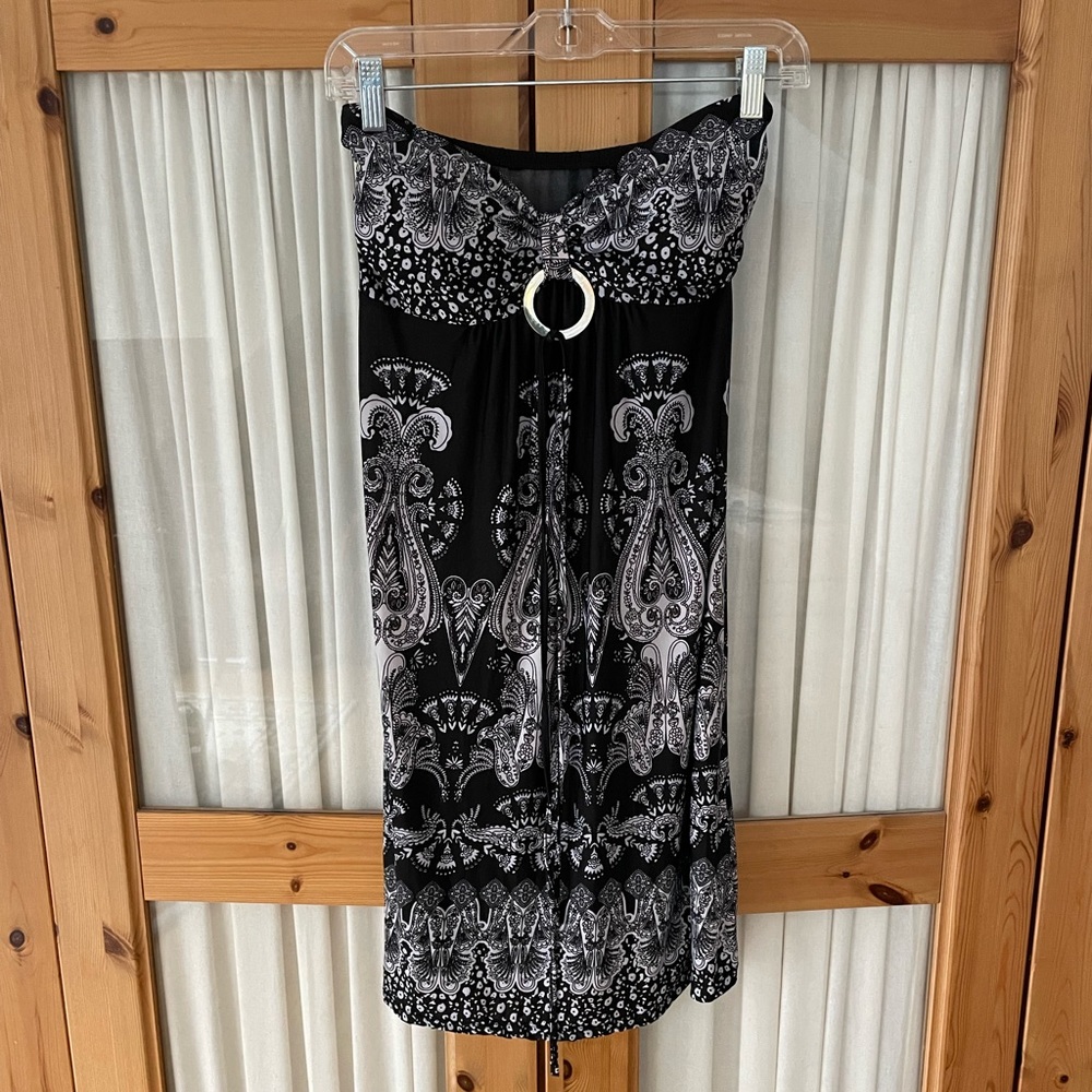 Beach dress - Picture 1 of 5